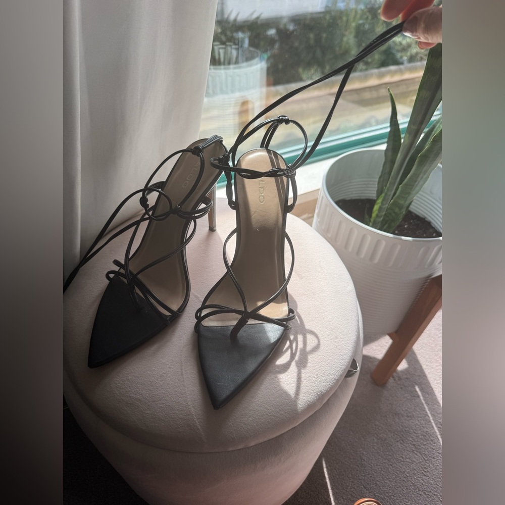 ALDO pointed toe strappy heels - Size 8